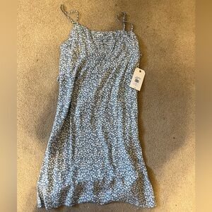 Billabong Blue and White floral Mini Dress NWT size small